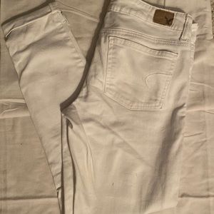 American Eagle jeans- white, size 6